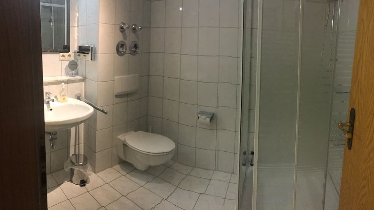 App-23-Bad-1 App-23-Bad-1